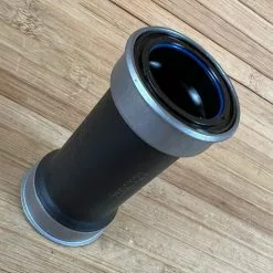 SRAM DUB Pressfit 86,5mm Stahl Rennrad Innenlager -Fox-Laden IMG 3555