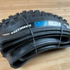 Vee Tire SNAP WCE 27.5 X 2.35 Reifen Enduro Core 6 Vee Tire SNAP WCE 27.5 X 2.35 Reifen Enduro Core -Fox-Laden IMG 3819 683c84ae 714d 4da8 ab5b 1a4a02623b42