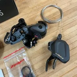 TRP DH7 Schaltwerk & Schalthebel Set 7-fach Gold 24 TRP DH7 Schaltwerk & Schalthebel Set 7-fach Gold -Fox-Laden IMG 3985