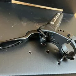 TRP DH-R EVO BLACK HD-M846 Bremse VR Hebel Links -Fox-Laden IMG 4022