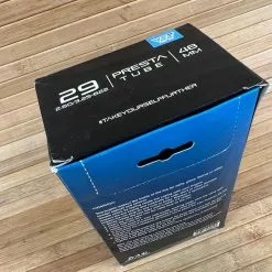 Vee Tire Schlauch 29" 2.6/3.25 Presta 48mm -Fox-Laden IMG 4031