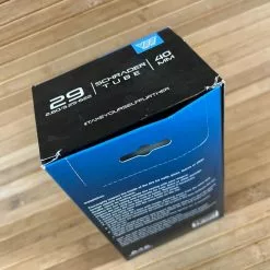 Vee Tire Schlauch 29" 2.6/3.25 AV 40mm -Fox-Laden IMG 4034