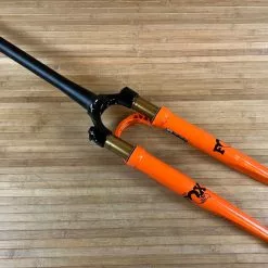 FOX 32 TC 2022 Kashima 40mm Gravel Federgabel Shiny Orange -Fox-Laden IMG 4310