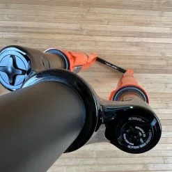 FOX 32 TC 2022 Kashima 40mm Gravel Federgabel Shiny Orange -Fox-Laden IMG 4311