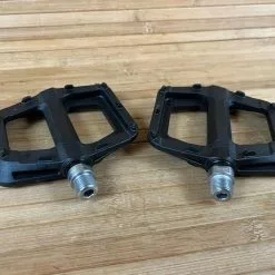 Race Face Ride Plattformpedale / Pedale Black 12 Race Face Ride Plattformpedale / Pedale Black -Fox-Laden IMG 4384