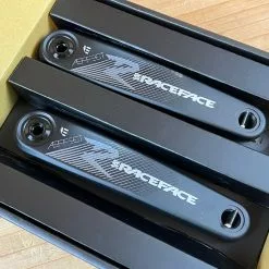 Race Face Aeffect-R E-Bike / EMTB Kurbel 170mm Black Bosch Gen 4 -Fox-Laden IMG 5496 963dd0fb ee72 4dbb 99f3 1878731837b9