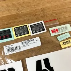 Fox Decal Kit 34 2021 F-S Black Logo / Shiny Orange -Fox-Laden IMG 5574 b28eb606 7e74 44d2 8308 a690f34d0782