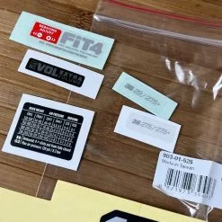 Fox Decal Kit 36 2021 P-SE Gray Logo / Matte Black -Fox-Laden IMG 5582