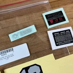 Fox Decal Kit 36 2021 P-SE Gray Logo / Matte Black -Fox-Laden IMG 5583