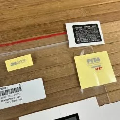 Fox Decal Kit 34 SC 2021 F-S Orange/Black Logo / Shiny Black -Fox-Laden IMG 5597