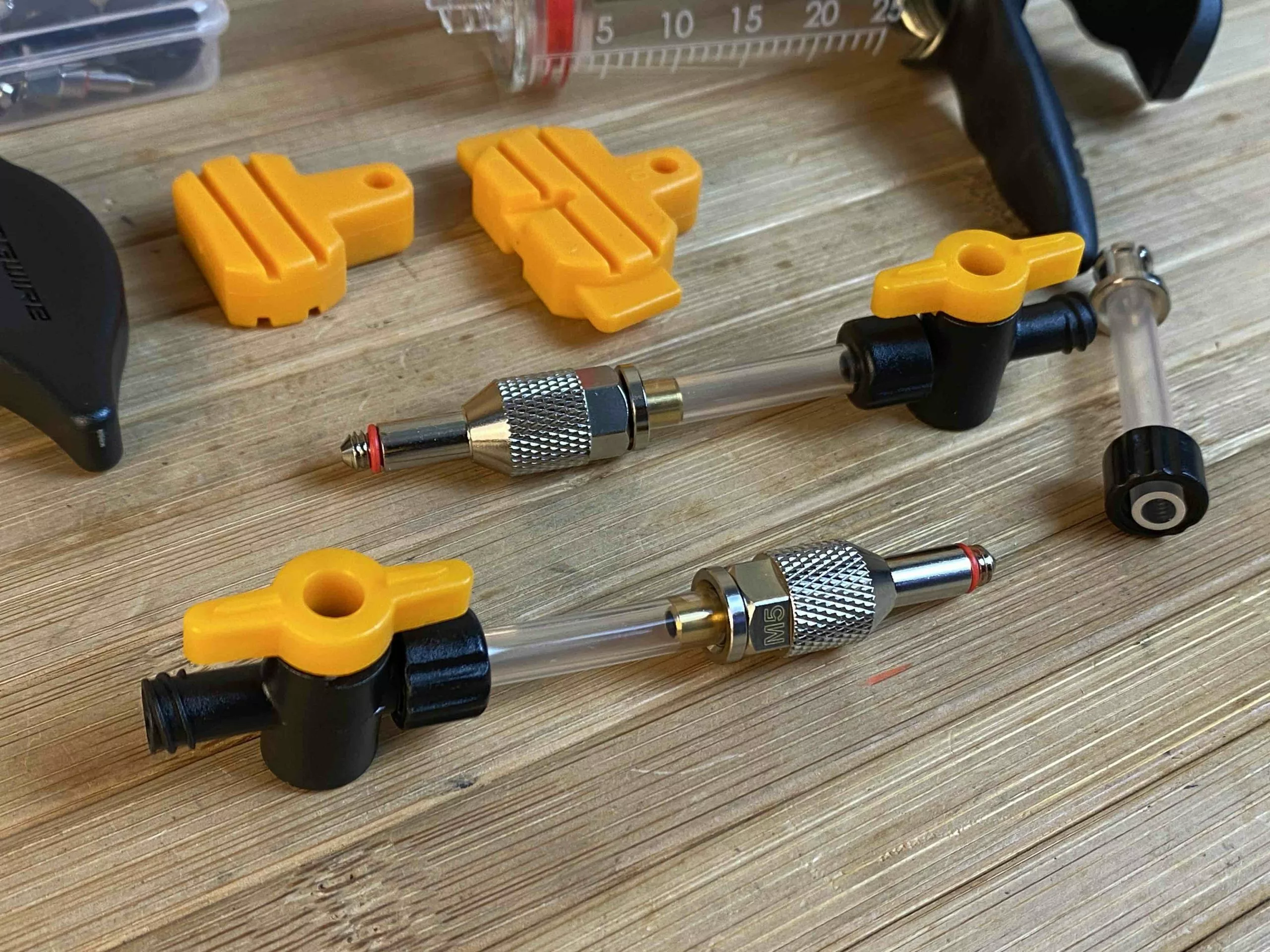 Jagwire Elite Bleed Profi Entlüftungskit Mineralöl 8 Jagwire Elite Bleed Profi Entlüftungskit Mineralöl – Bild 8