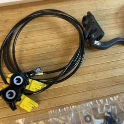 Magura MT5 Bremsenset / Scheibenbremsen VR/HR Set -Fox-Laden IMG 5677 scaled