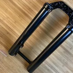 FOX 40 Casting / Lower 2017 27,5" Shiny Black -Fox-Laden IMG 5759 scaled