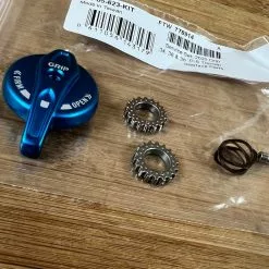 Fox 2020 Grip Versteller Blau Topcap Interface Parts 34 / 36 / 38 -Fox-Laden IMG 5825 5f21c479 83ad 4bc8 be06 e5a2498aad0b