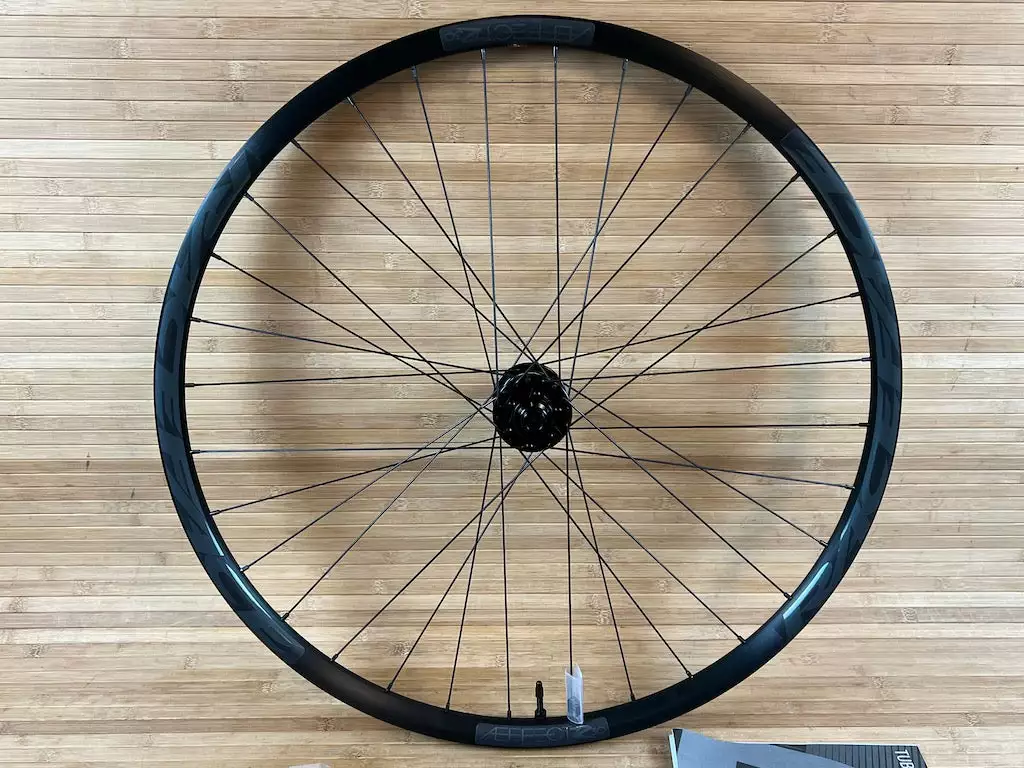 Race Face Aeffect R 30 Hinterrad HR 29" Boost Schwarz XD EMTB 7 Race Face Aeffect R 30 Hinterrad HR 29" Boost Schwarz XD EMTB – Bild 7