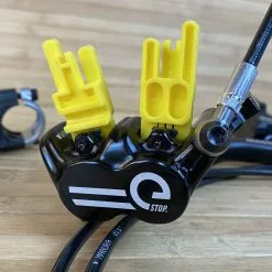 Magura MT5 ESTOP Bremsenset / Scheibenbremsen VR/HR -Fox-Laden IMG 5890 scaled