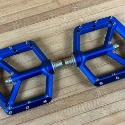 Spank Spike Reboot Pedale / Plattformpedale Blue -Fox-Laden IMG 5970