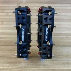 Reverse Components Escape Plattformpedale / Pedale Schwarz 7 Reverse Components Escape Plattformpedale / Pedale Schwarz -Fox-Laden IMG 6040 scaled