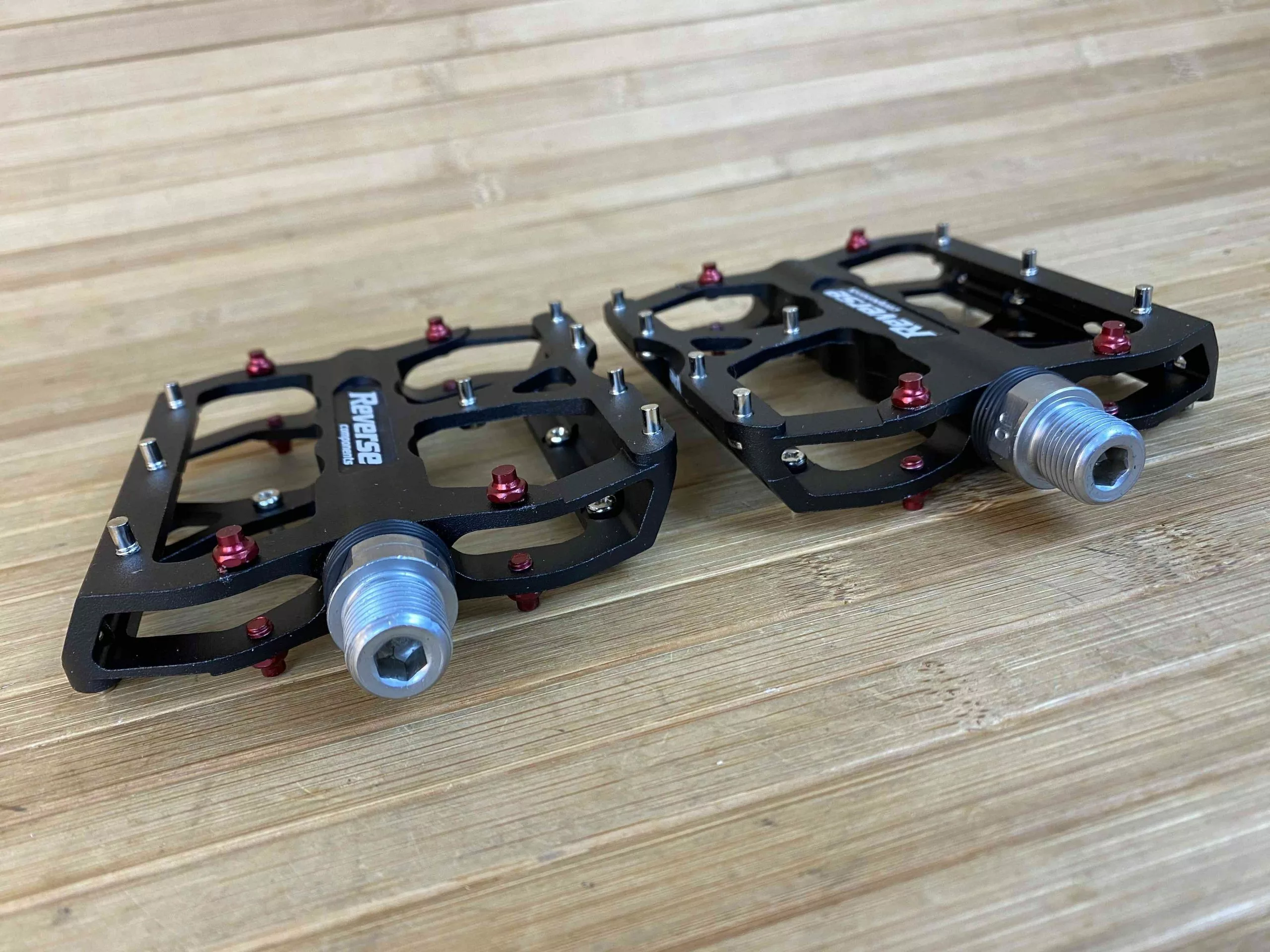 Reverse Components Escape Plattformpedale / Pedale Schwarz 5 Reverse Components Escape Plattformpedale / Pedale Schwarz – Bild 5