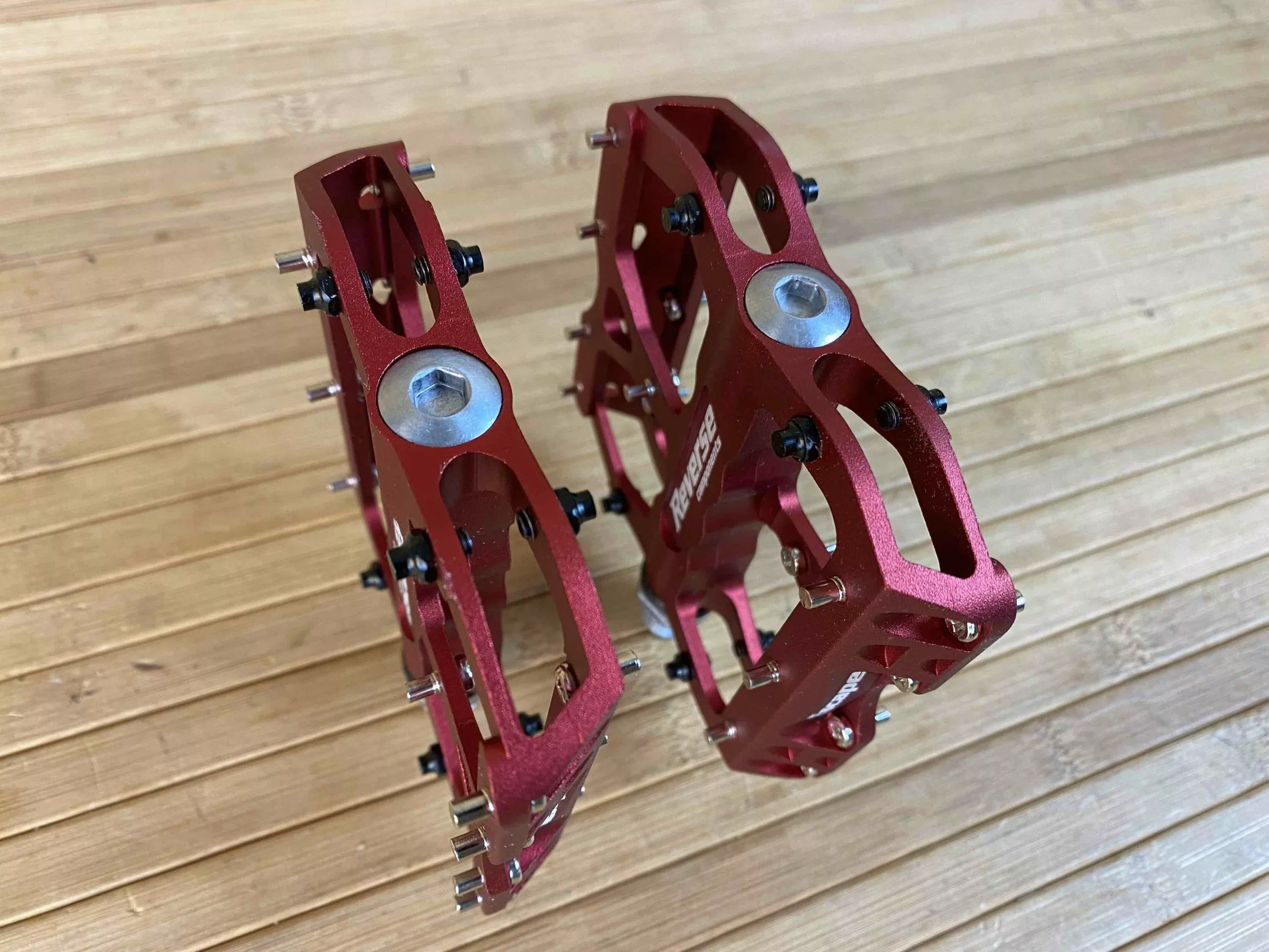 Reverse Components Escape Plattformpedale / Pedale Rot 3 Reverse Components Escape Plattformpedale / Pedale Rot – Bild 3