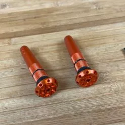 Muc-Off Stealth Tubeless Puncture Plug Set Orange -Fox-Laden IMG 6123 742782a9 863b 4356 a431 f3a57f9d2f56