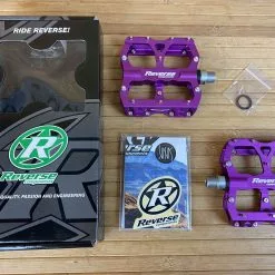 Reverse Components Escape Plattformpedale / Pedale Lila