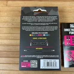 Muc-Off Stealth Tubeless Puncture Plug Set Blue -Fox-Laden IMG 6129 bd9bae11 7f4e 4c41 b779 8648a136d7e9
