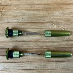 Muc-Off Stealth Tubeless Puncture Plug Set Green -Fox-Laden IMG 6142 40bb238d c82b 439a ab5a b42e6677974a