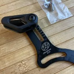 Reverse Flip-Guide E-Kettenführung Für Bosch Gen4 -Fox-Laden IMG 6378 scaled