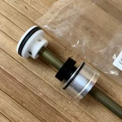 Fox 36 2018 Air Shaft Kit 100mm 831 DJ Ohne Sprengring -Fox-Laden IMG 6614 968e4099 b699 486b 993b b4ffe9df21f4