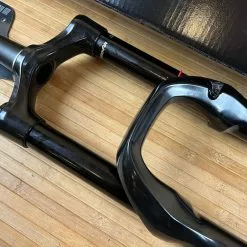 RockShox Yari RC Modelljahr 2021 29" / 170mm Federgabel -Fox-Laden IMG 6643 940cd868 3325 4651 8ccc 41f3da4f5ba4