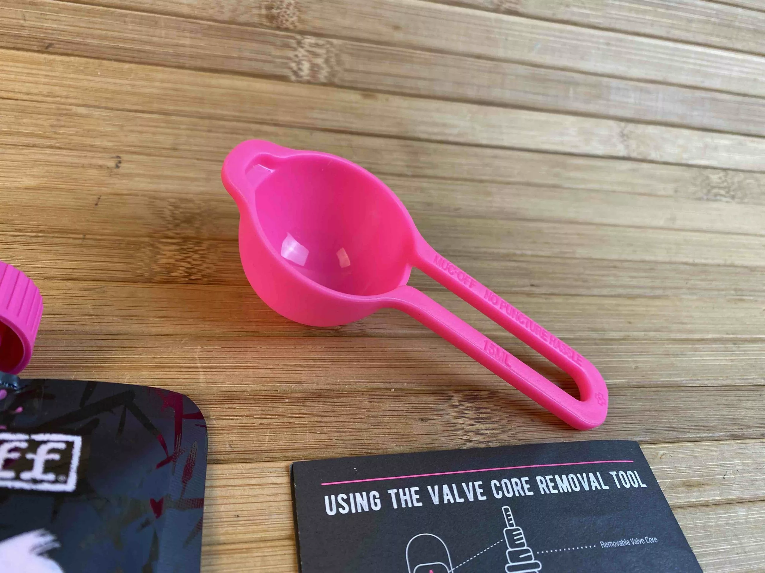 Muc-Off Muc Off No Puncture Hassle Kit 140ml 6 Muc-Off Muc Off No Puncture Hassle Kit 140ml – Bild 6