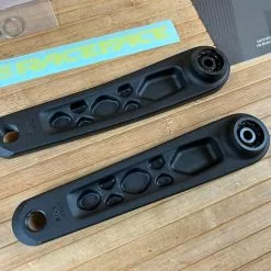 Race Face Aeffect-R E-Bike / EMTB Kurbel 165mm Black Bosch Gen 4 -Fox-Laden IMG 6873 fa401fb2 94bf 4d86 b103 a5cb3c2252c6