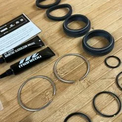 Manitou Dorado Dichtungen / Sealkit / Servicekit Ab 2021 37mm -Fox-Laden IMG 7019 c2cc2dd0 4aa8 4811 8661 0d7f331d6063