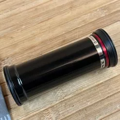 Race Face Pressfit BB124 30mm Innenlager Cinch Double Row EXT Seal -Fox-Laden IMG 7100 b3cf5507 d5b3 452d bffb e8d0bb8f98b7