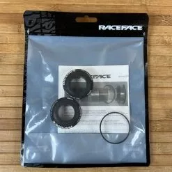 Race Face Pressfit BB124 24mm Innenlager X-Type EXT Seal