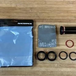 Race Face Pressfit BB124 30mm Innenlager Cinch EXT Seal