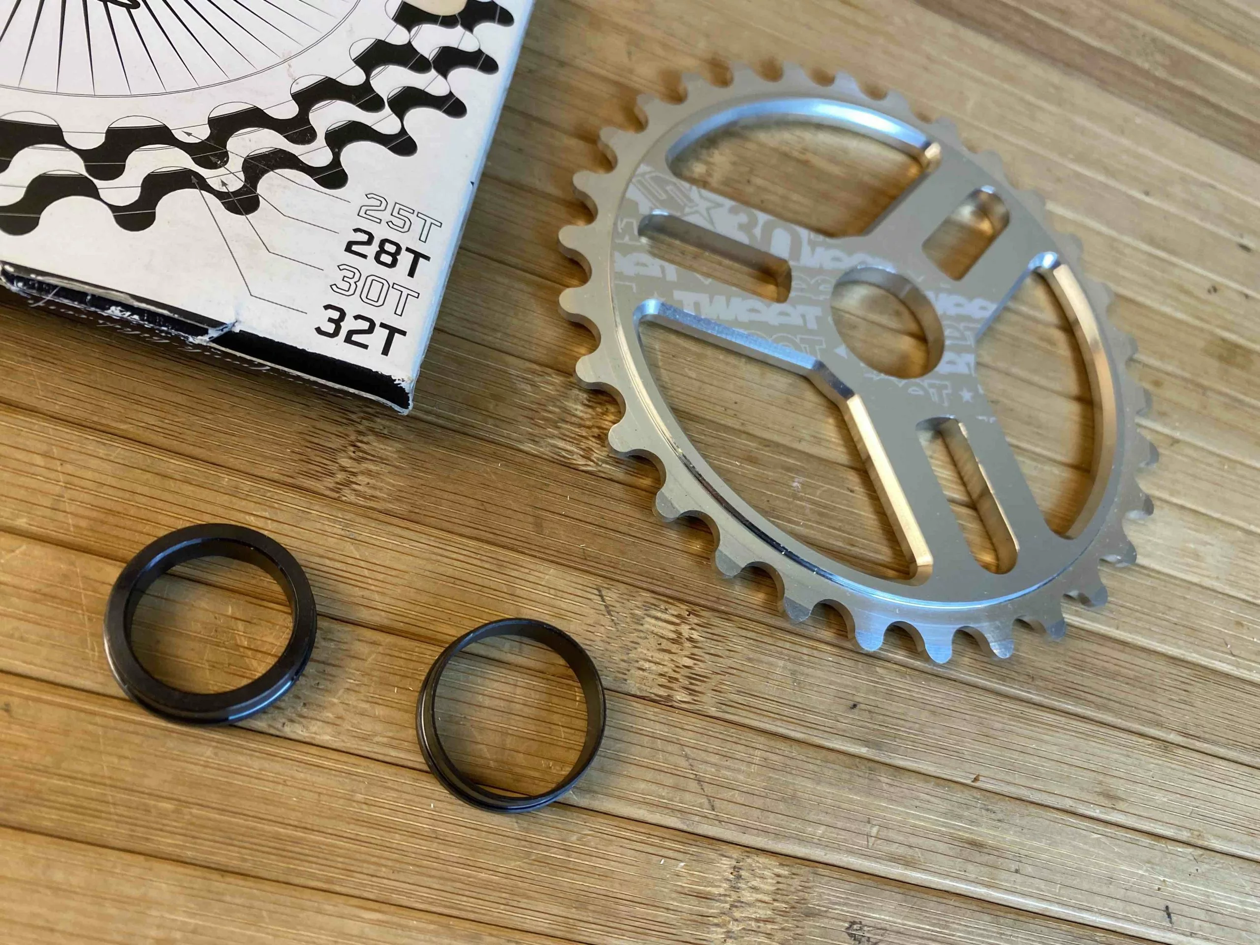 Spank Tweet Tweet BMX Kettenblatt Chrome 30T 2 Spank Tweet Tweet BMX Kettenblatt Chrome 30T – Bild 2