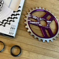 Spank Tweet Tweet BMX Kettenblatt Purple 28T -Fox-Laden IMG 7213 scaled