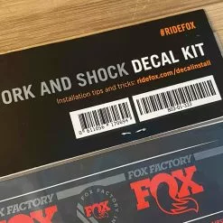 Fox Decal Kit ROT -Fox-Laden IMG 7224 scaled