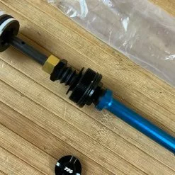 Manitou Dorado 37 Air Spring Einheit Mit Cap PRO / Expert -Fox-Laden IMG 7274 da460768 72cc 4b16 9dc2 24a929152304