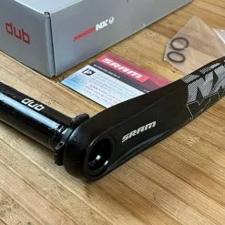 SRAM NX Eagle DUB Boost Kurbel 170mm / 32T Kurbelset 14 SRAM NX Eagle DUB Boost Kurbel 170mm / 32T Kurbelset -Fox-Laden IMG 7303 4944c61e 0fce 4e79 b562 8c7487f0b56e