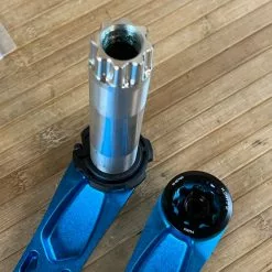 Race Face Atlas Kurbel 170mm Blue -Fox-Laden IMG 7457