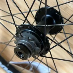 Spank Spoon 32 26" Hinterrad Schwarz Singlespeed 15 Spank Spoon 32 26" Hinterrad Schwarz Singlespeed -Fox-Laden IMG 7821 a73be1e8 50b0 4a07 8198 9c6998c3bb07