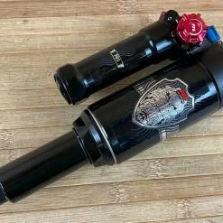 Manitou Mara PRO Air Dämpfer King Can 230 X 65mm 21 Manitou Mara PRO Air Dämpfer King Can 230 X 65mm -Fox-Laden IMG 7901 49f2d82f 2234 43f1 9e67 198108f31295