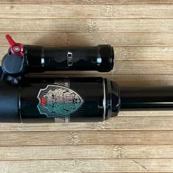 Manitou Mara PRO Air Dämpfer King Can 230 X 65mm 18 Manitou Mara PRO Air Dämpfer King Can 230 X 65mm -Fox-Laden IMG 7905 4cbe64a7 1a59 4d13 9c68 ed3789742920