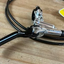 Formula CURA 4 Scheibenbremse Polish VR Oder HR -Fox-Laden IMG 7961 48fa6c4f 1b90 432a 90e4 0fba83e171db