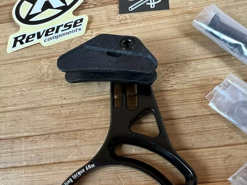 Reverse X11 EVO 28-36T ISCG 05 Kettenführung Schwarz 6 Reverse X11 EVO 28-36T ISCG 05 Kettenführung Schwarz – Bild 6