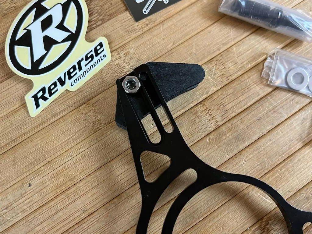 Reverse X11 EVO 28-36T ISCG 05 Kettenführung Schwarz 9 Reverse X11 EVO 28-36T ISCG 05 Kettenführung Schwarz – Bild 9