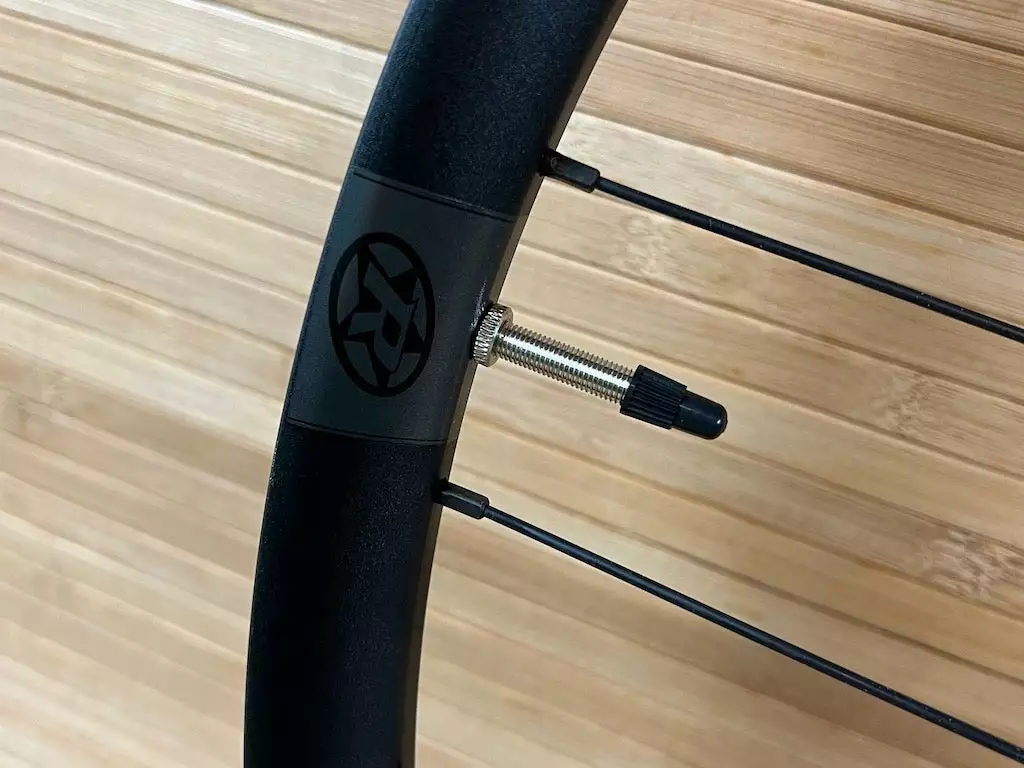 Reverse Black One Hinterrad HR 27,5" Boost 148 X 12mm Schwarz XD 6 Reverse Black One Hinterrad HR 27,5" Boost 148 X 12mm Schwarz XD – Bild 6